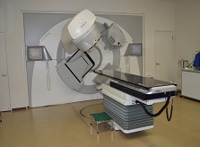 13.放射線治療装置.jpg